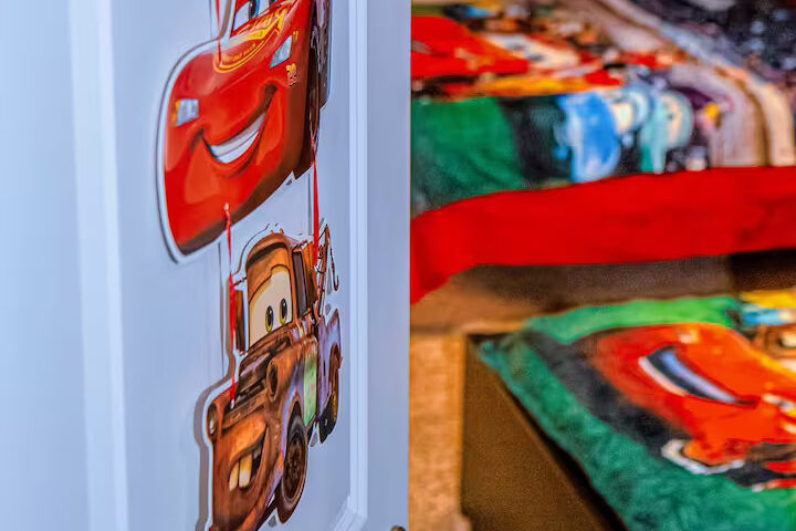 905de560-9a87-4ea8-9695-b44787fc93c1