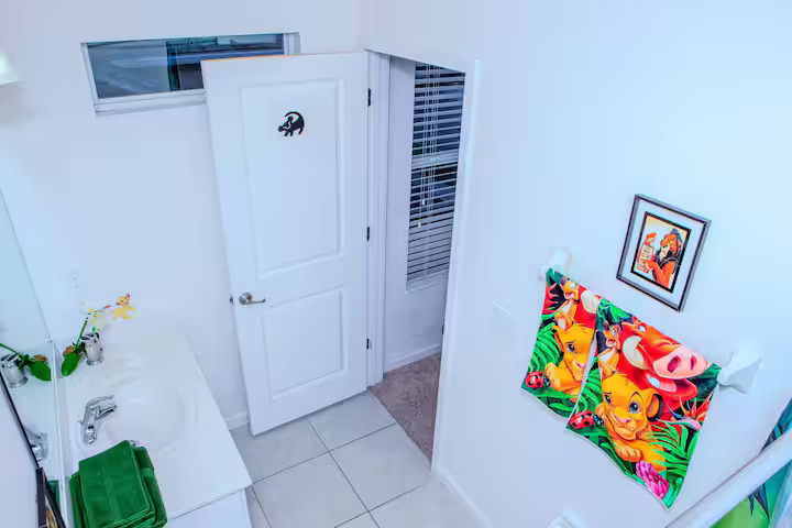 c325e4a1-8353-45a9-a54b-7601b3b253c6